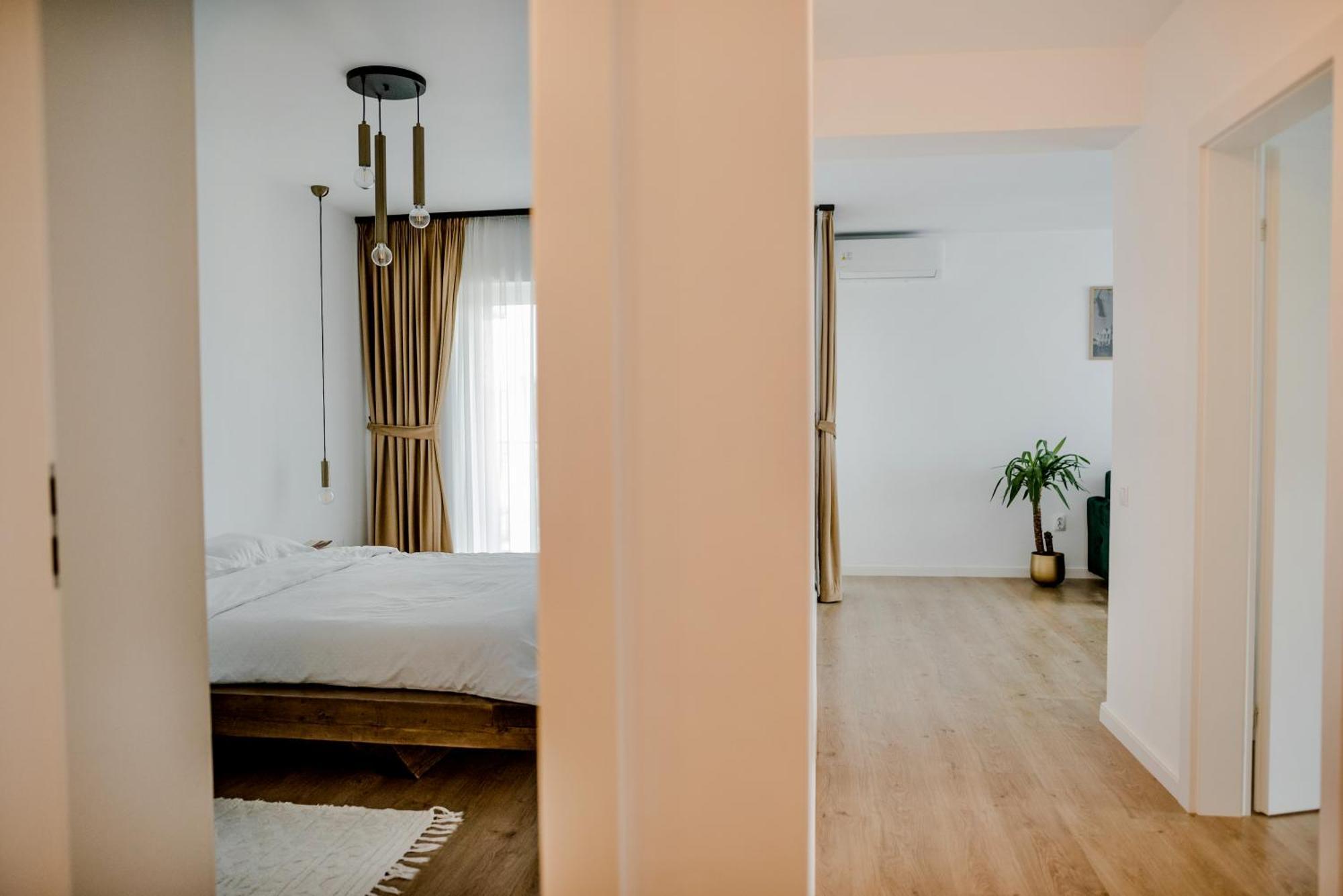Amazing Mountain View Apartment Сибиу Экстерьер фото